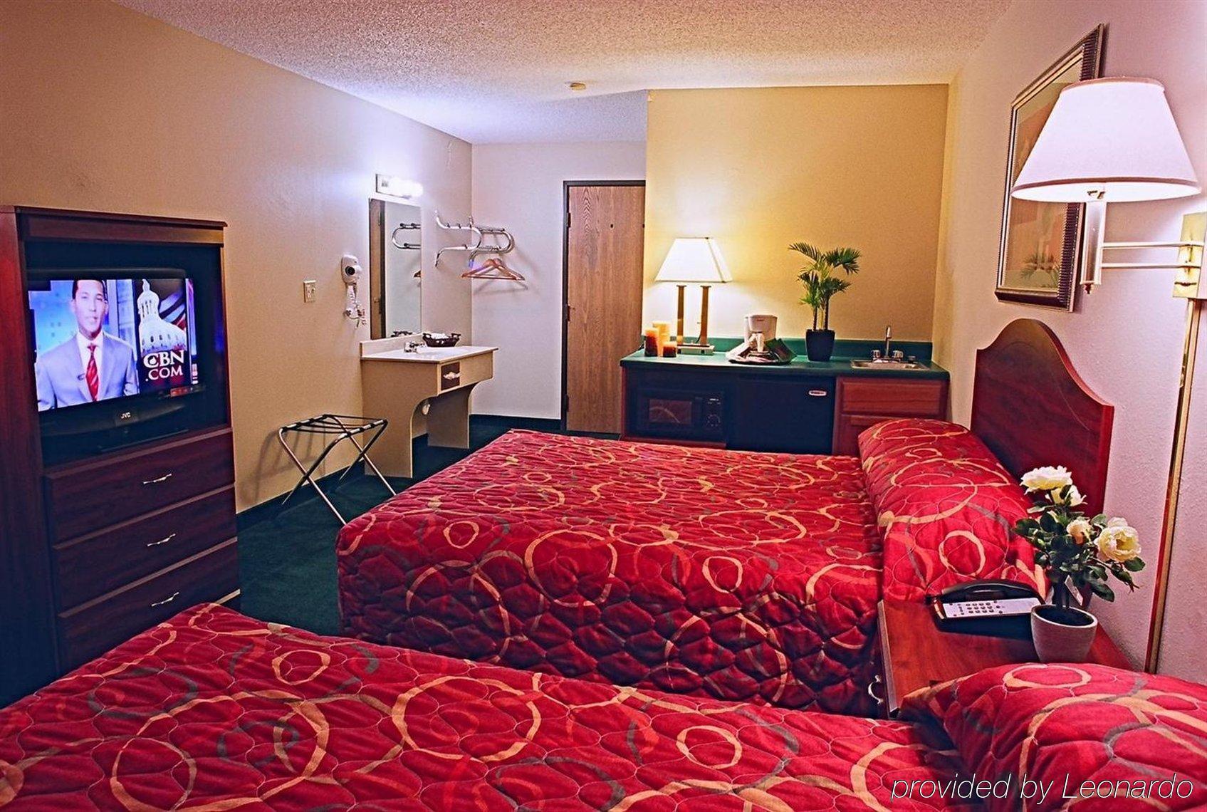 Americas Best Value Inn St. Louis / South Mehlville Номер фото